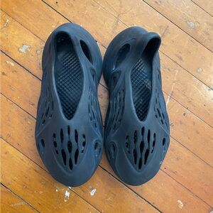 Yeezy Kids Black Water Shoes